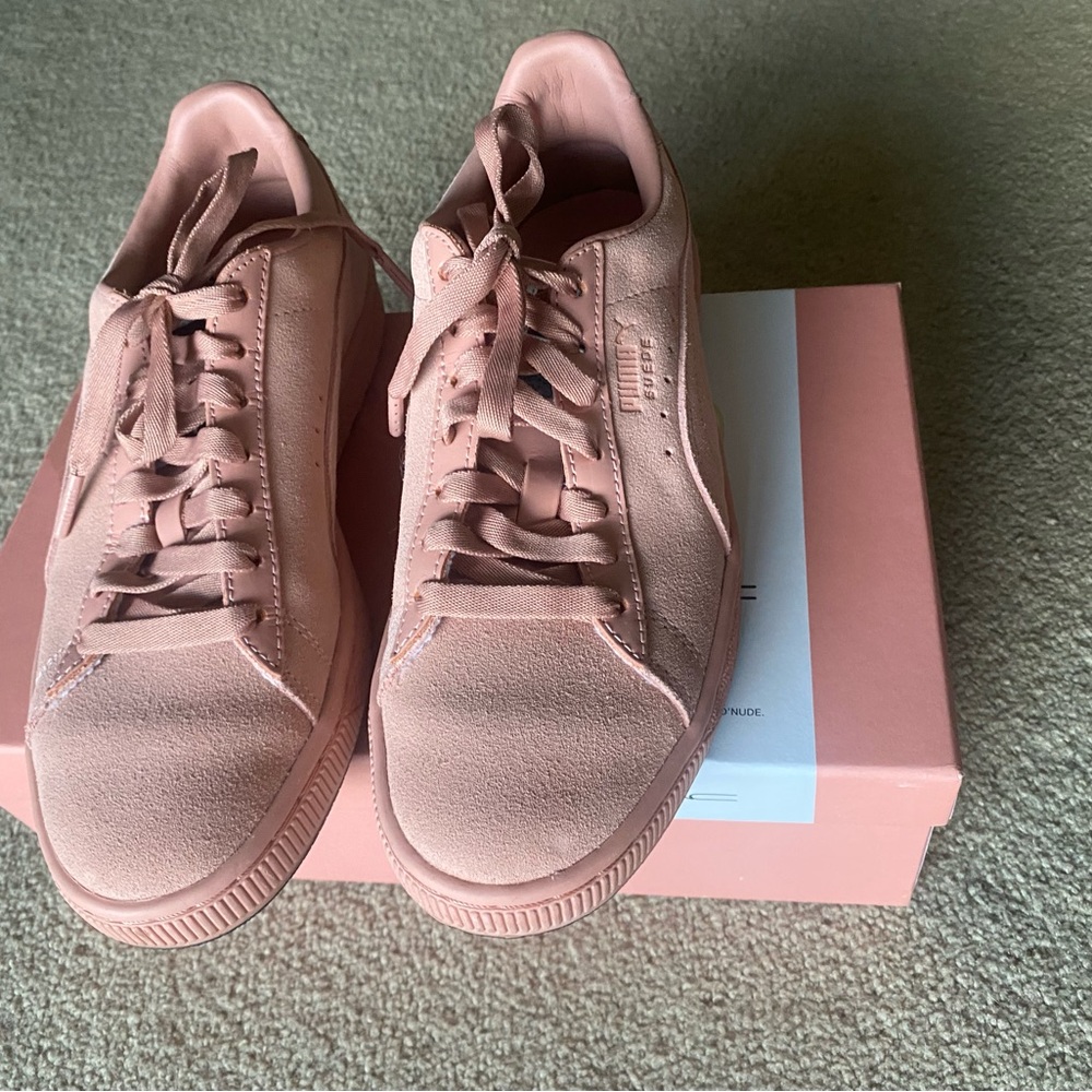 Puma x MAC Cosmetics Limited Edition Women's Sneakers in Creme de Nude